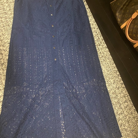 NWT BCBG Navy Two piece lace skirt and top - Picture 5 of 5